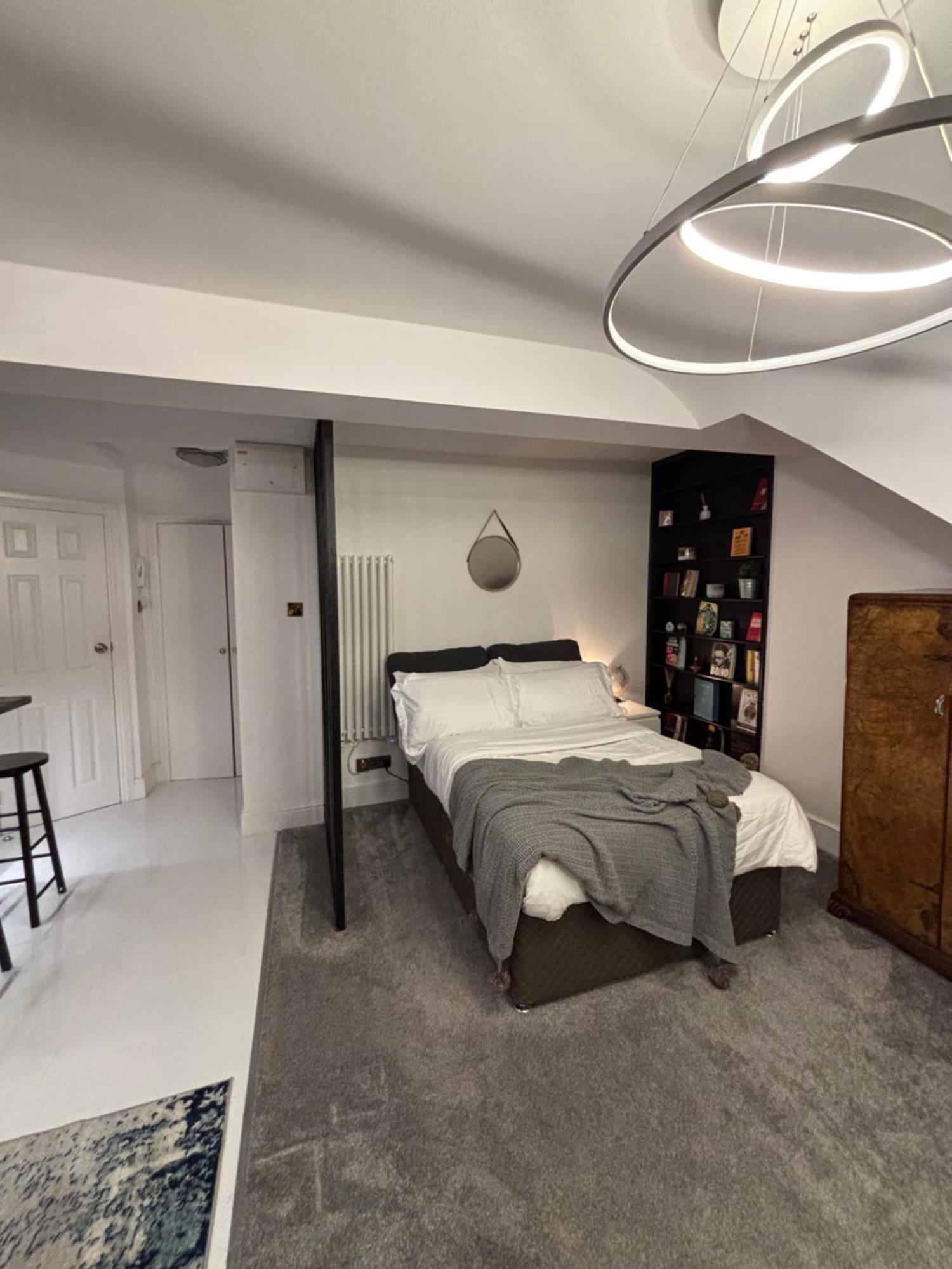 Newly Renovated Modern Studio Apartment In West Kensington Londres Exterior foto